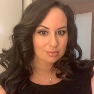 Meet your Posher, Demetra